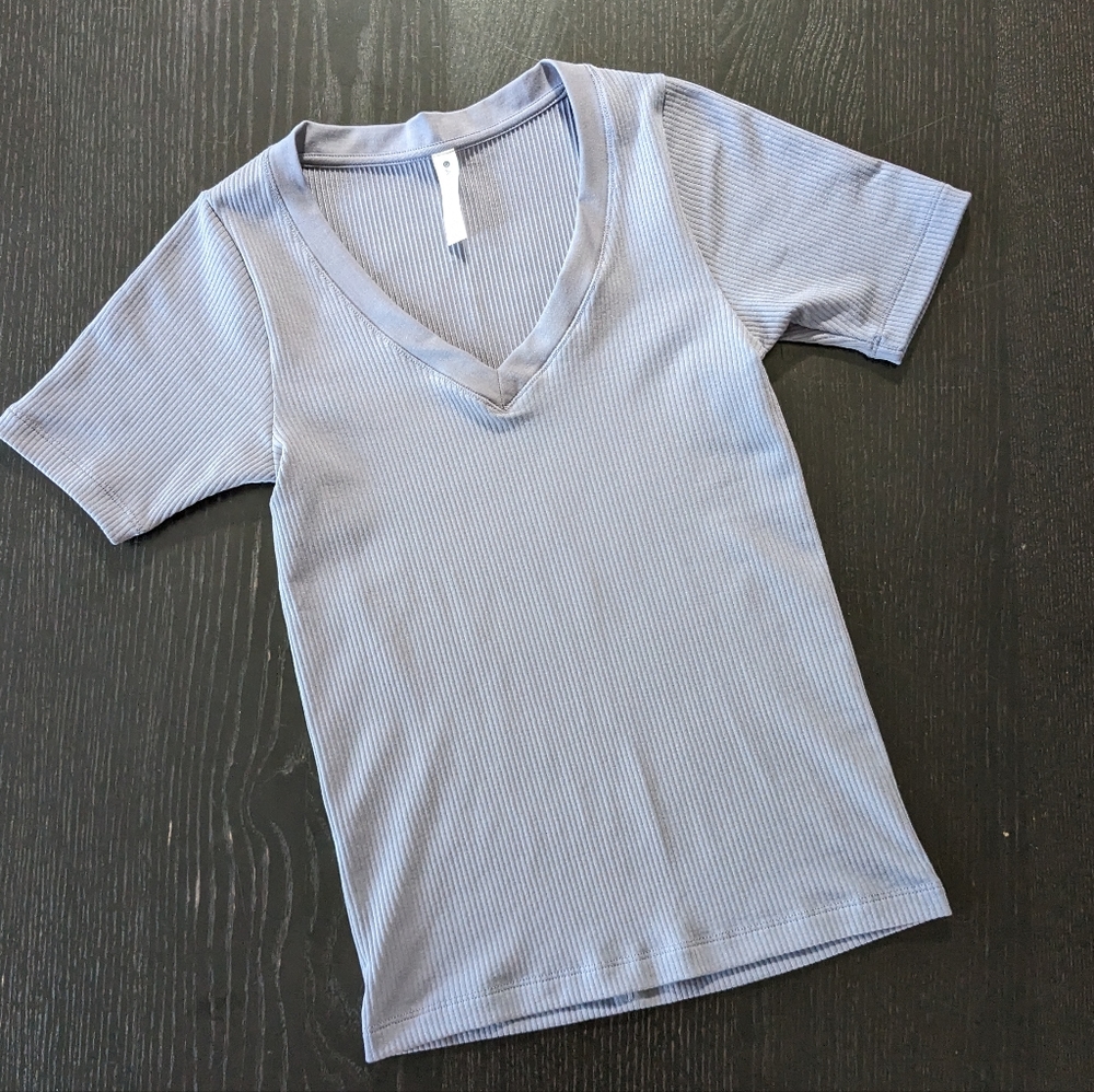 NEW Athleta XXS Renew Seamless Tee Shirt
